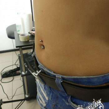 Прокол пупка
                    Майстер з пірсингу Валентина Одеса