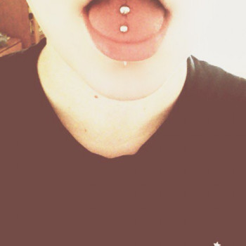 Пирсинг языка
                    Майстер з пірсингу Валентина Одеса