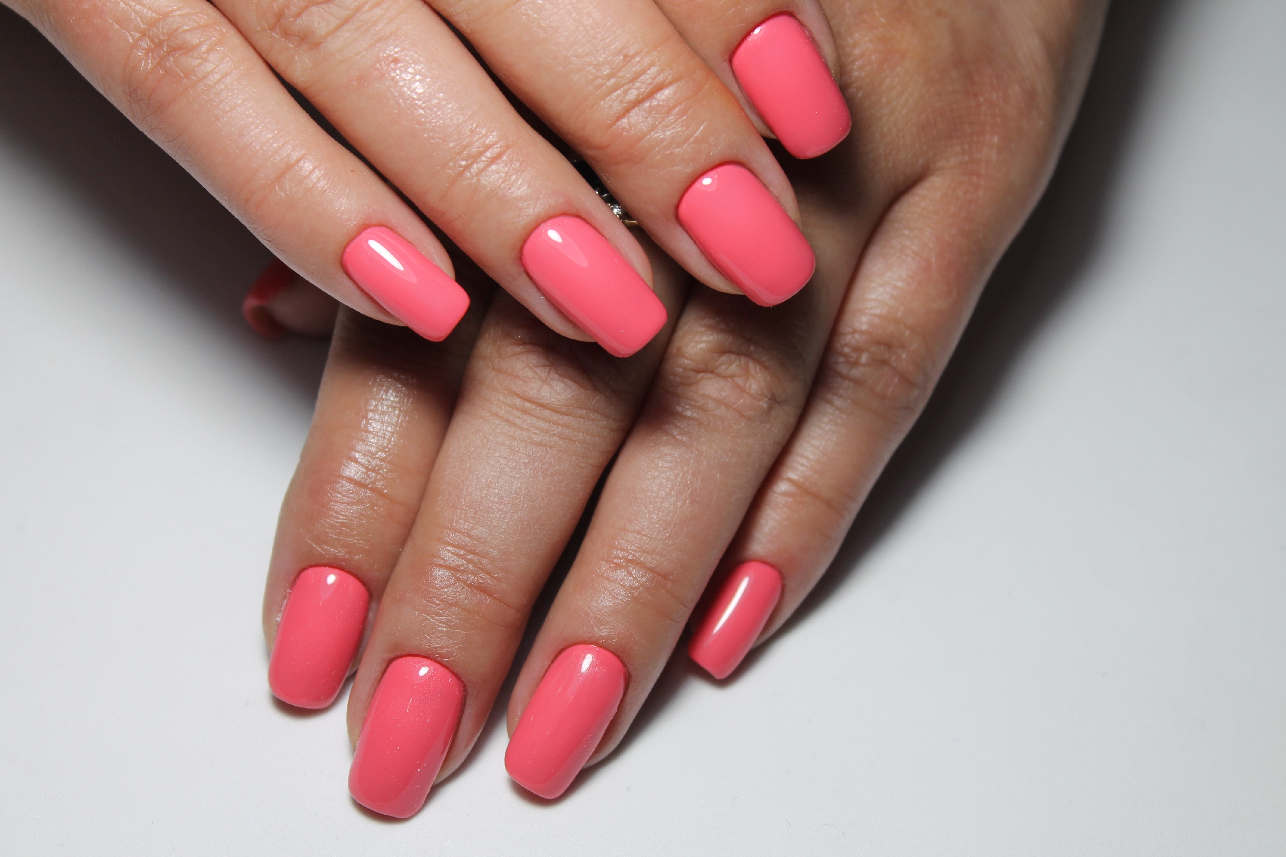 Яскравий манікюр на довгі нігті однотонний (монохромний), фото -  Shiny Nails