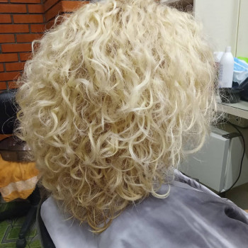 Біо завивка волосся
                    Парикмахер Оксана Львов