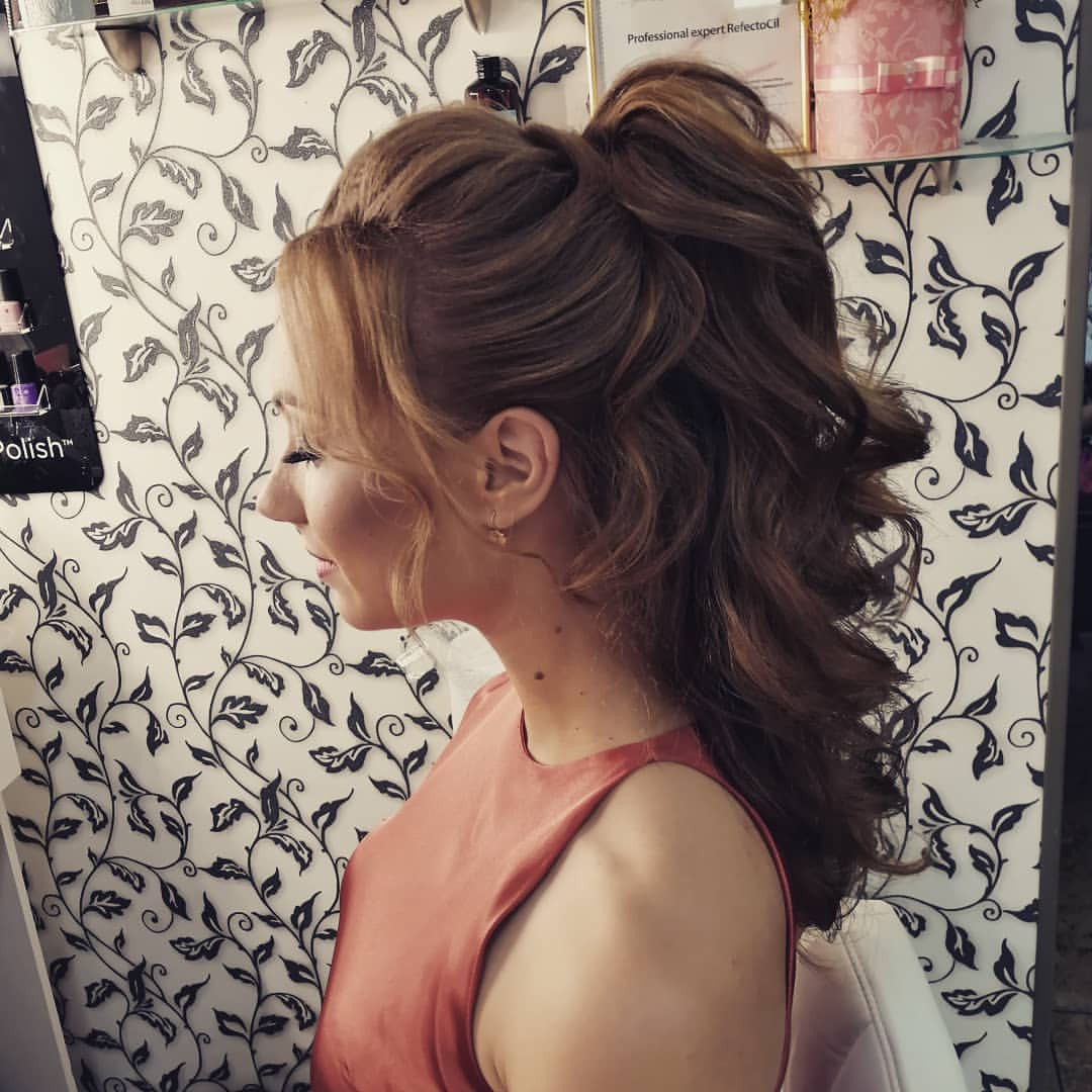 Укладка волос карамельный цвет прикорневой объем, фото - Парикмахер Алина Поликарпова