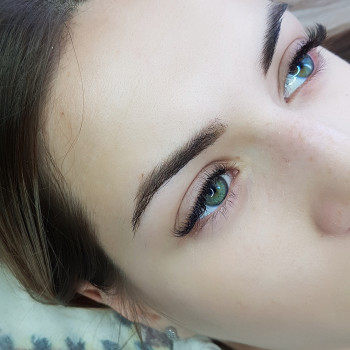 Зажившие бровки 