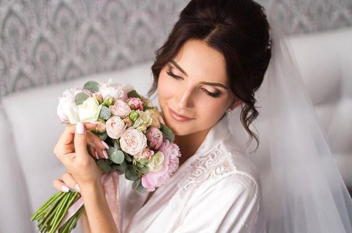 Весільна фотосесія з букетом портретна, фото -  Наталья Черкова Удалить страницу!