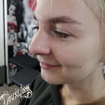 Прокол носа
                    Мастер по пирсингу Валентина Одесса