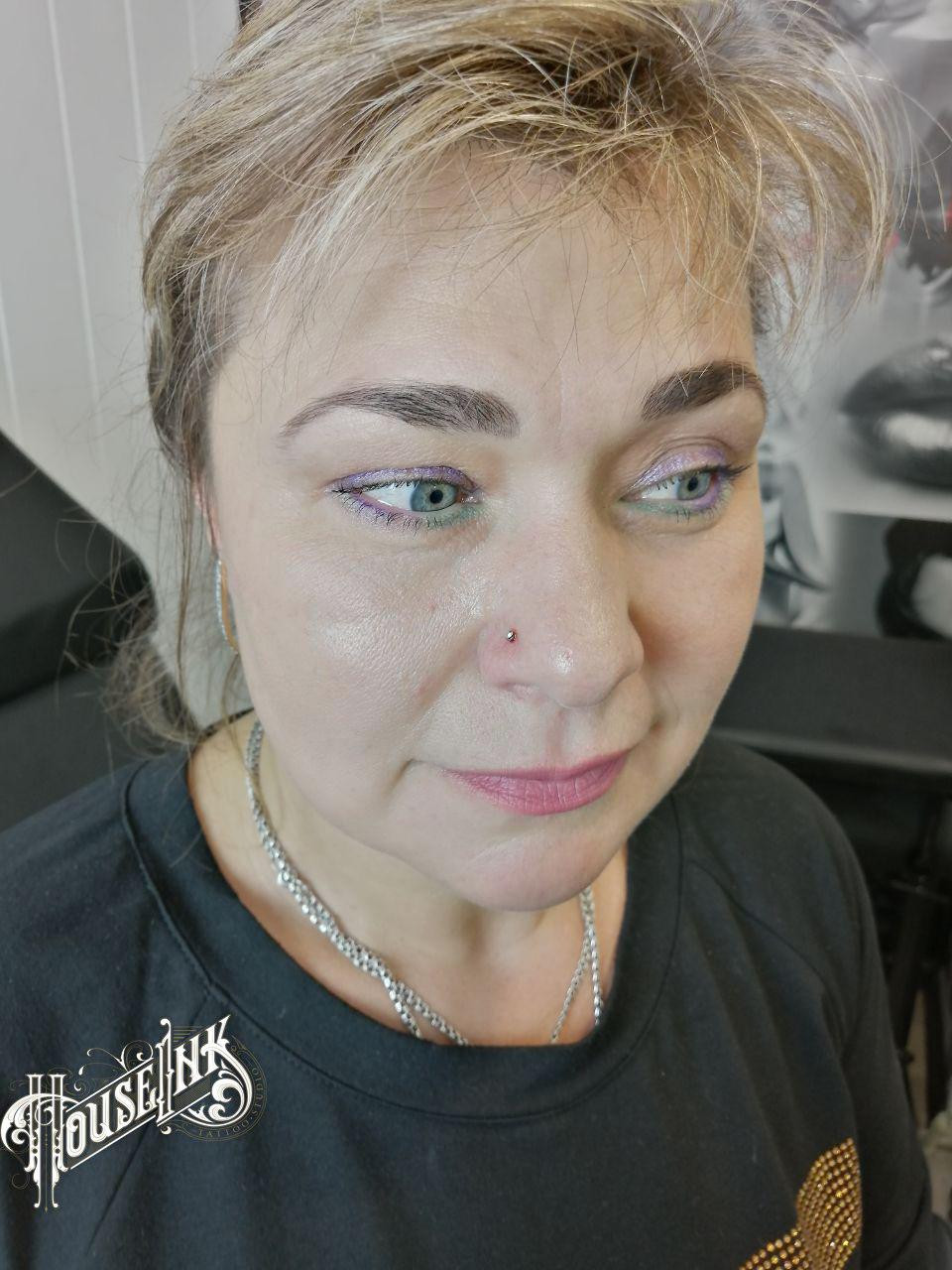 Пирсинг носа нострил, фото - Тату салон HouseInk Tattoo Studio