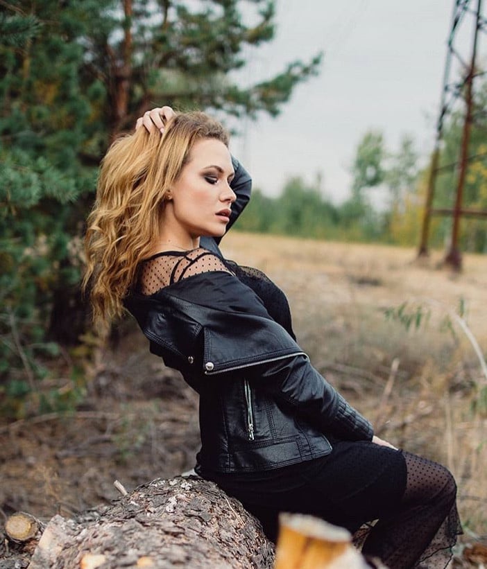Фотосесія на природі у лісі піджаку, фото -  Тина Абдуллаева