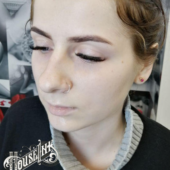 Прокол носа
                    Мастер по пирсингу Валентина Одесса