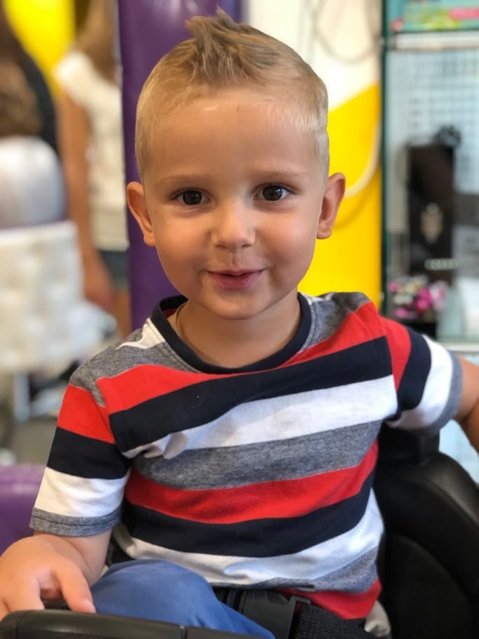 Стрижка на короткие волосы для мальчика модная, фото - Студия красоты Bambinos