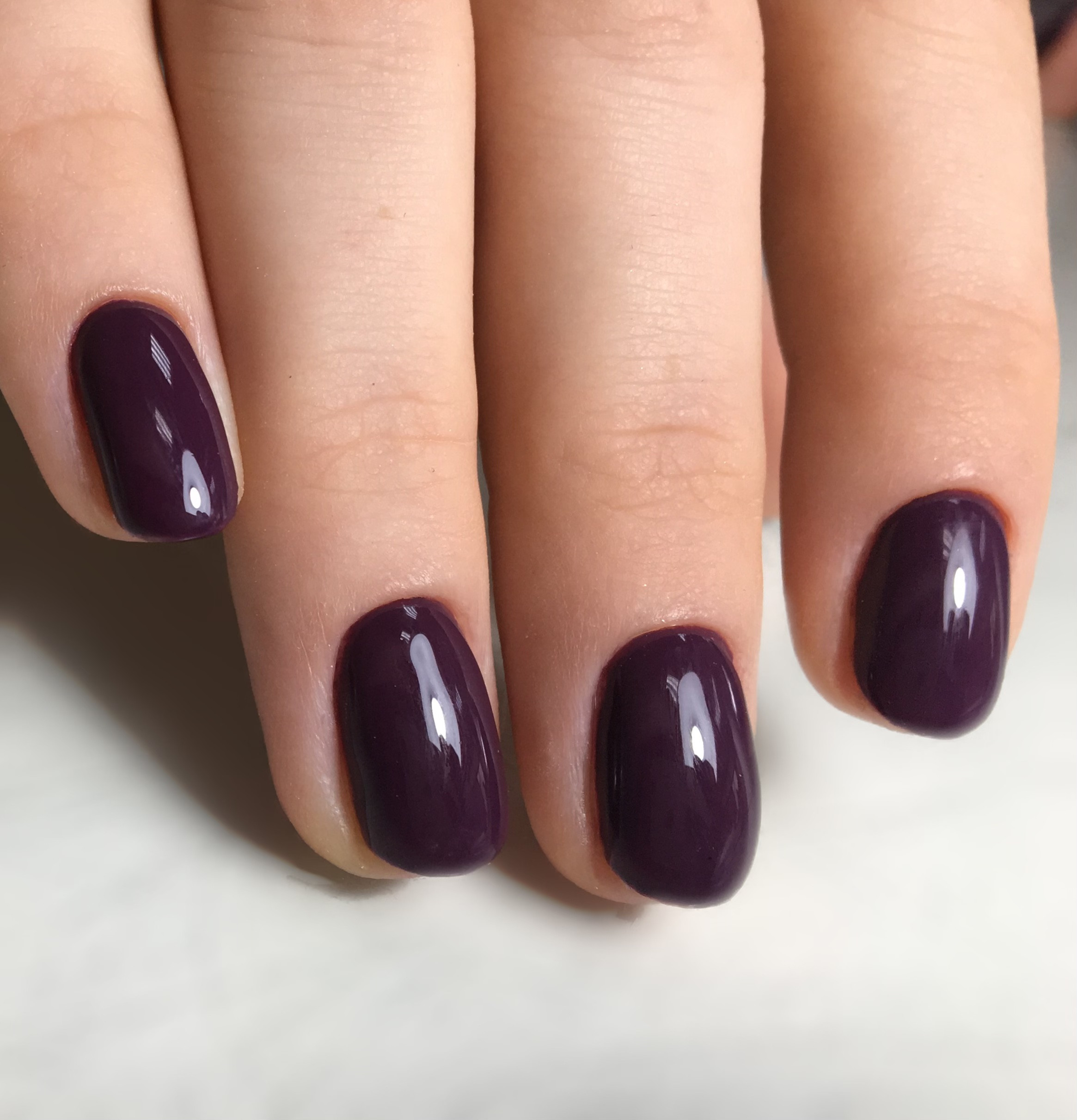 Манікюр на короткі нігті осінь темний, фото - Салон краси M&N Bar