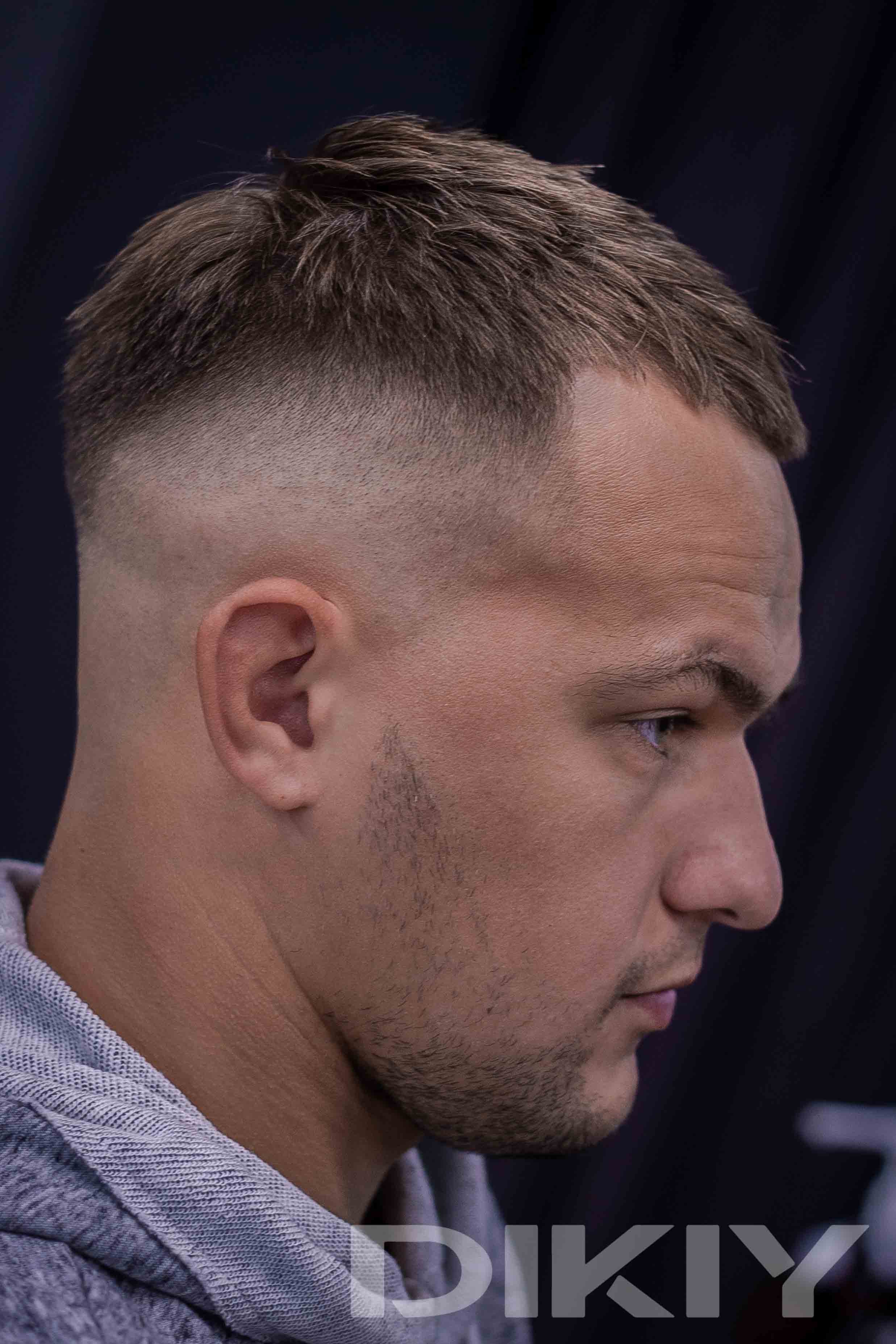Стрижка кроп фейд короткая мужская, фото -  DIKIY Barbershop