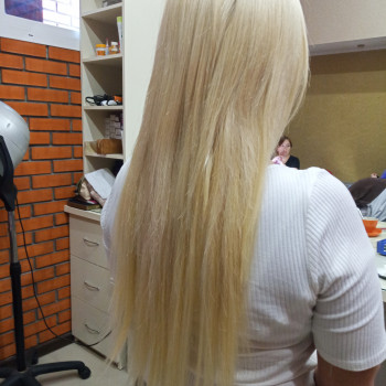 Нарощування волосся
                    Парикмахер Оксана Львов