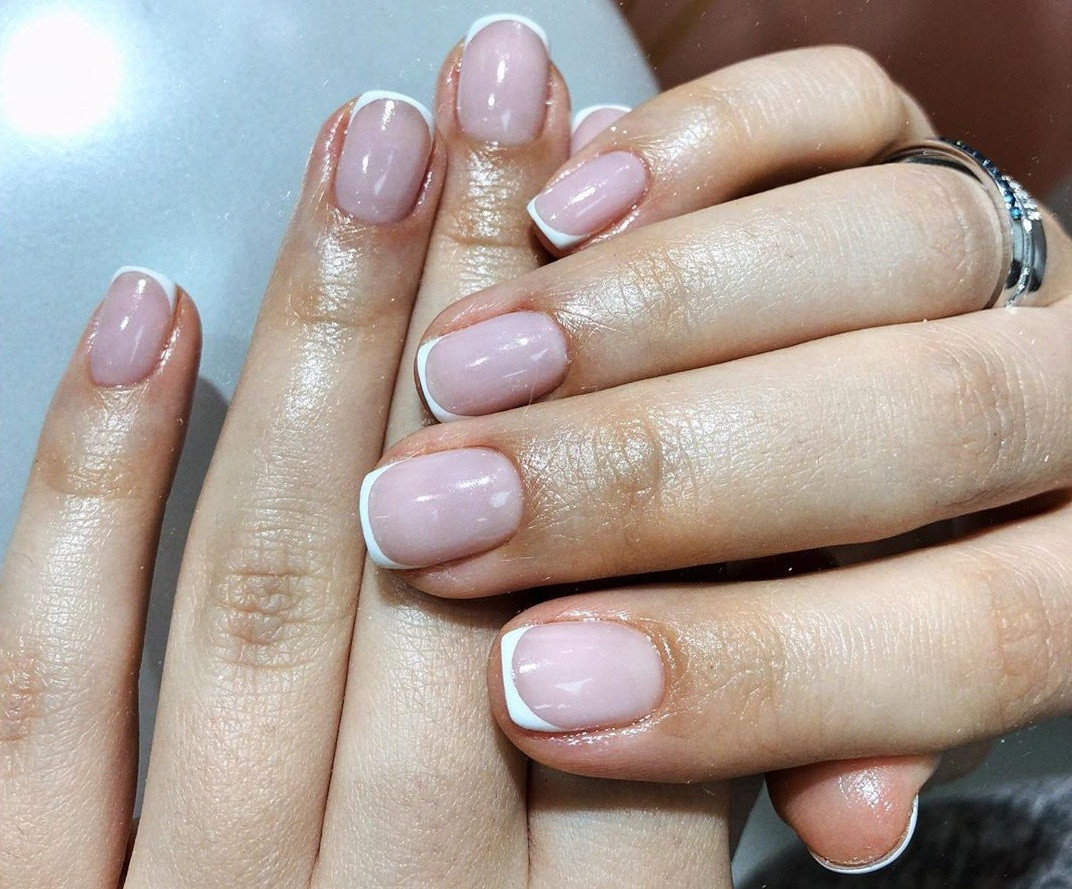 Классический маникюр нежный нюдовый, фото - Студия красоты Beauty Hub