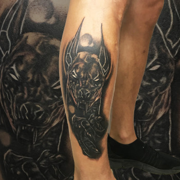 Тату на ноге блэкворк анубис, фото - Тату мастер Михаил Дрозденко