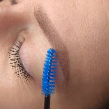 Зажившие брови