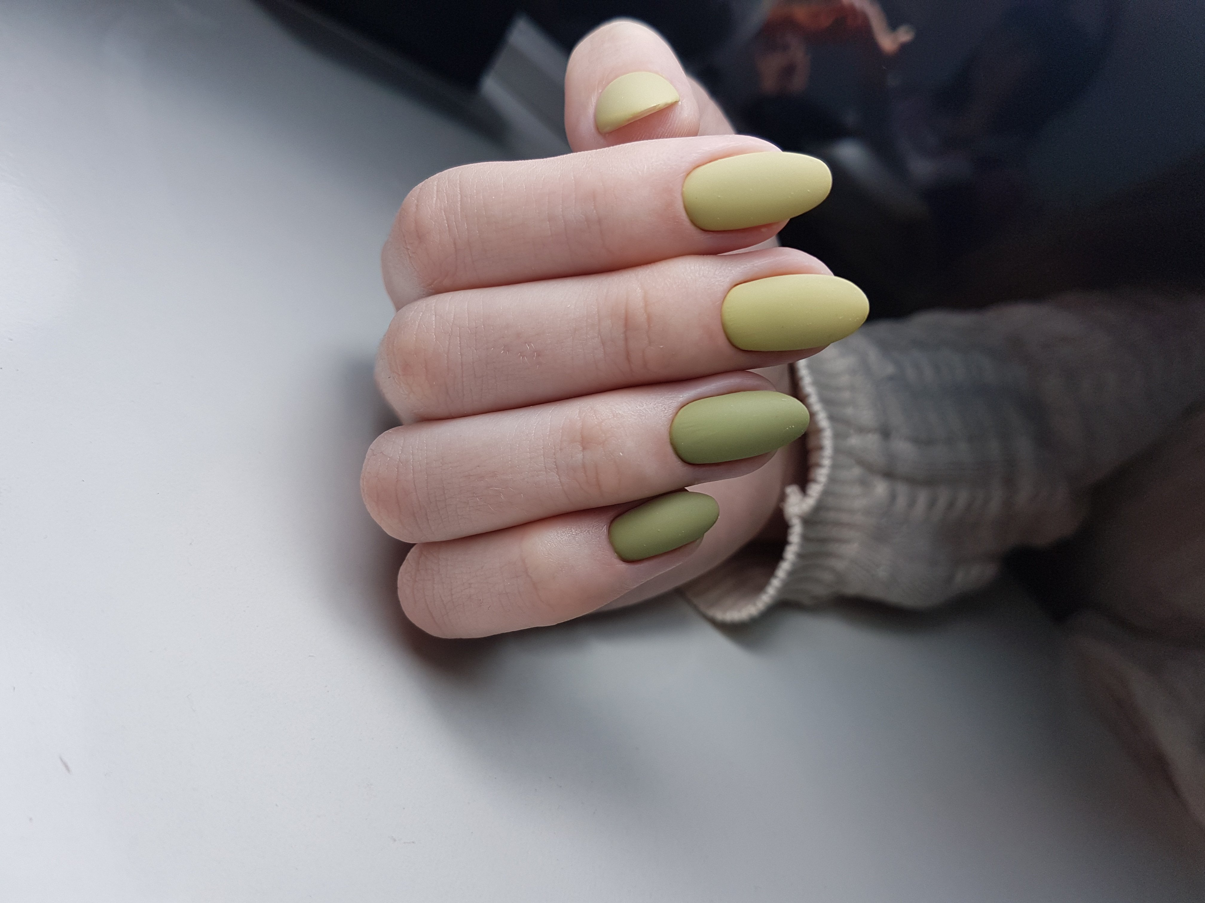 Матовый маникюр однотонный (монохромный) зеленый, фото - Мастер маникюра Катя Коновалова