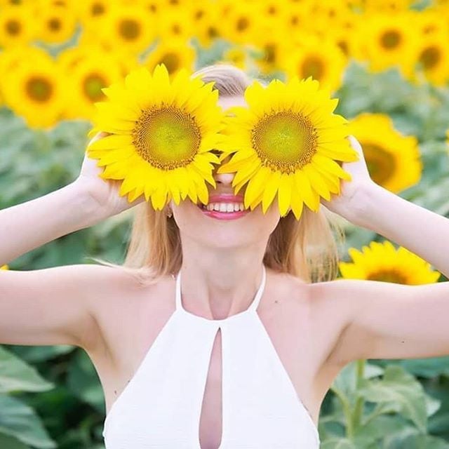 Фотосесія у соняшниках для дівчини, фото - Фотограф Нина Озерова