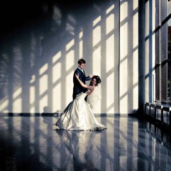 весільна фотосесія, фотосесія біля вікна