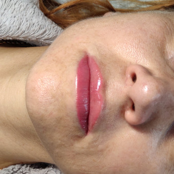 Перманентный макияж (татуаж) - брови, стрелки, губы
                    Тату салон Арт тату салон Marlin Запорожье