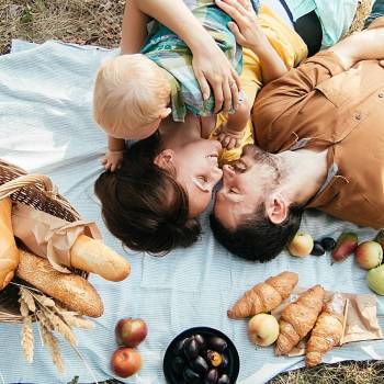 сімейна фотосесія, фотосесія на пікніку