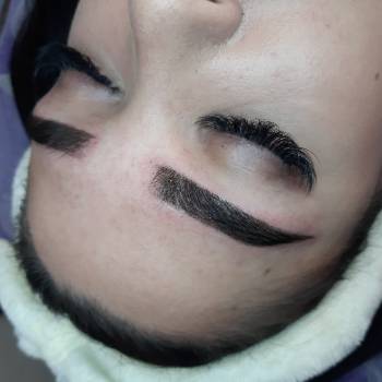 Микроблейдинг бровей