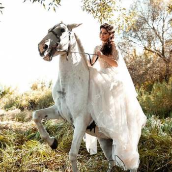 Свадебная фотосессия с лошадью, фото - Фотограф Ирина