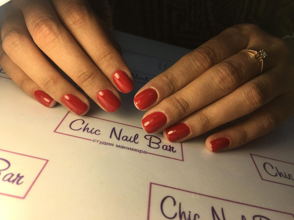 Манікюр на короткі нігті однотонний (монохромний), фото - Нігтьова студія Chic Nail Bar