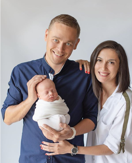 Сімейна фотосесія новонароджених у студії, фото - Фотограф Катерина Бронникова