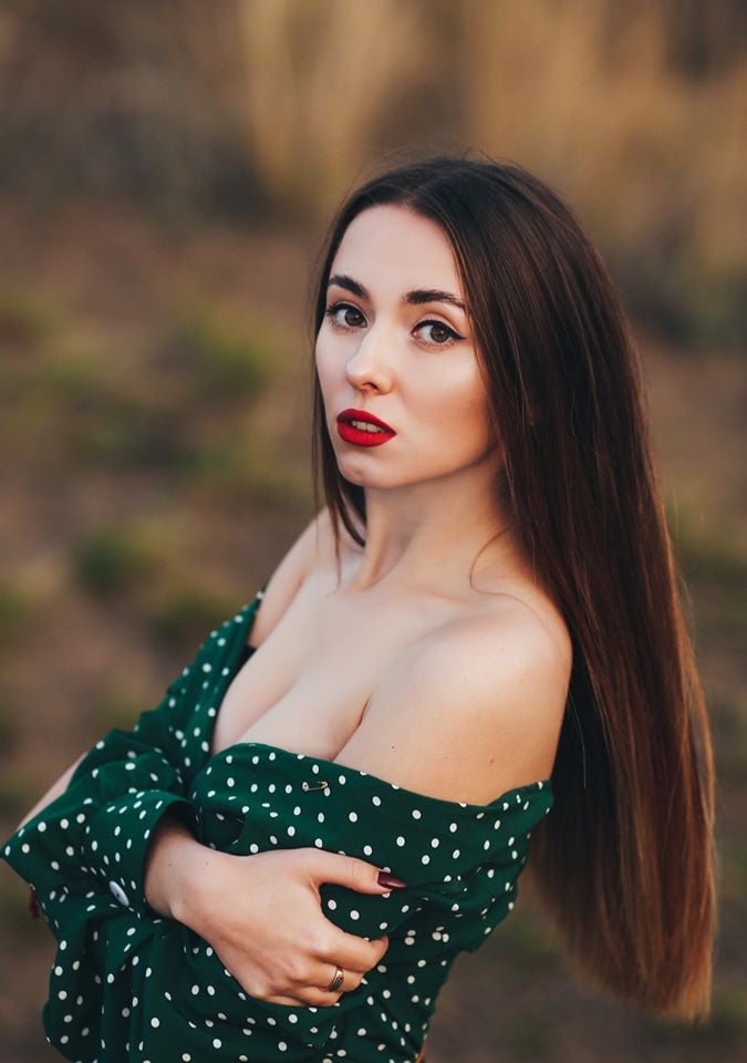 Фотосесія на природі портретна у сукні, фото -  Александр Малыш