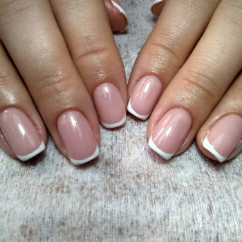 Маникюр со снятием и покрытием
                    Майстер манікюру Анна Запоріжжя