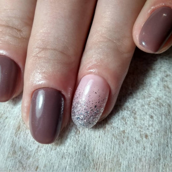 Маникюр со снятием и покрытием
                    Майстер манікюру Анна Запоріжжя