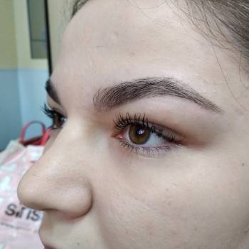 моделювання + фарбування брів