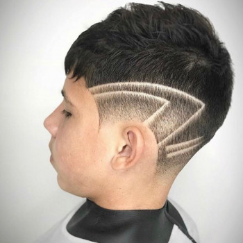 чоловіча стрижка, стрижка для підлітка, Малюнок на волоссі (hair tattoo)