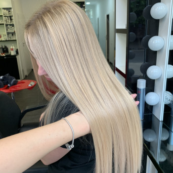 Airtouch фарбування
                    Салон красоты Wizard Киев