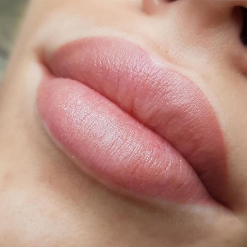 Перманентний макіяж губ
                    Мастер перманентного макияжа Эва Одесса