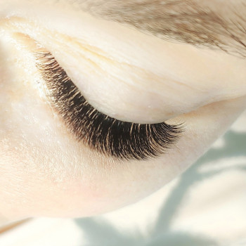 Наращивание ресниц
                    Лешмейкер Анастасия Кривой Рог