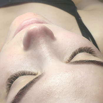 Наращивание ресниц
                    Лешмейкер Анастасия Кривой Рог