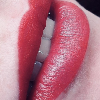 Перманентный макияж губ
                    Бровист Наталия Запорожье