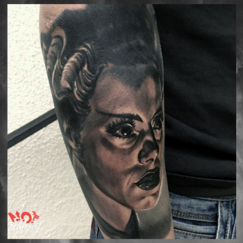 Татуювання (нанесення, перекриття, корекція тату)
                    Тату салон No Mercy Київ