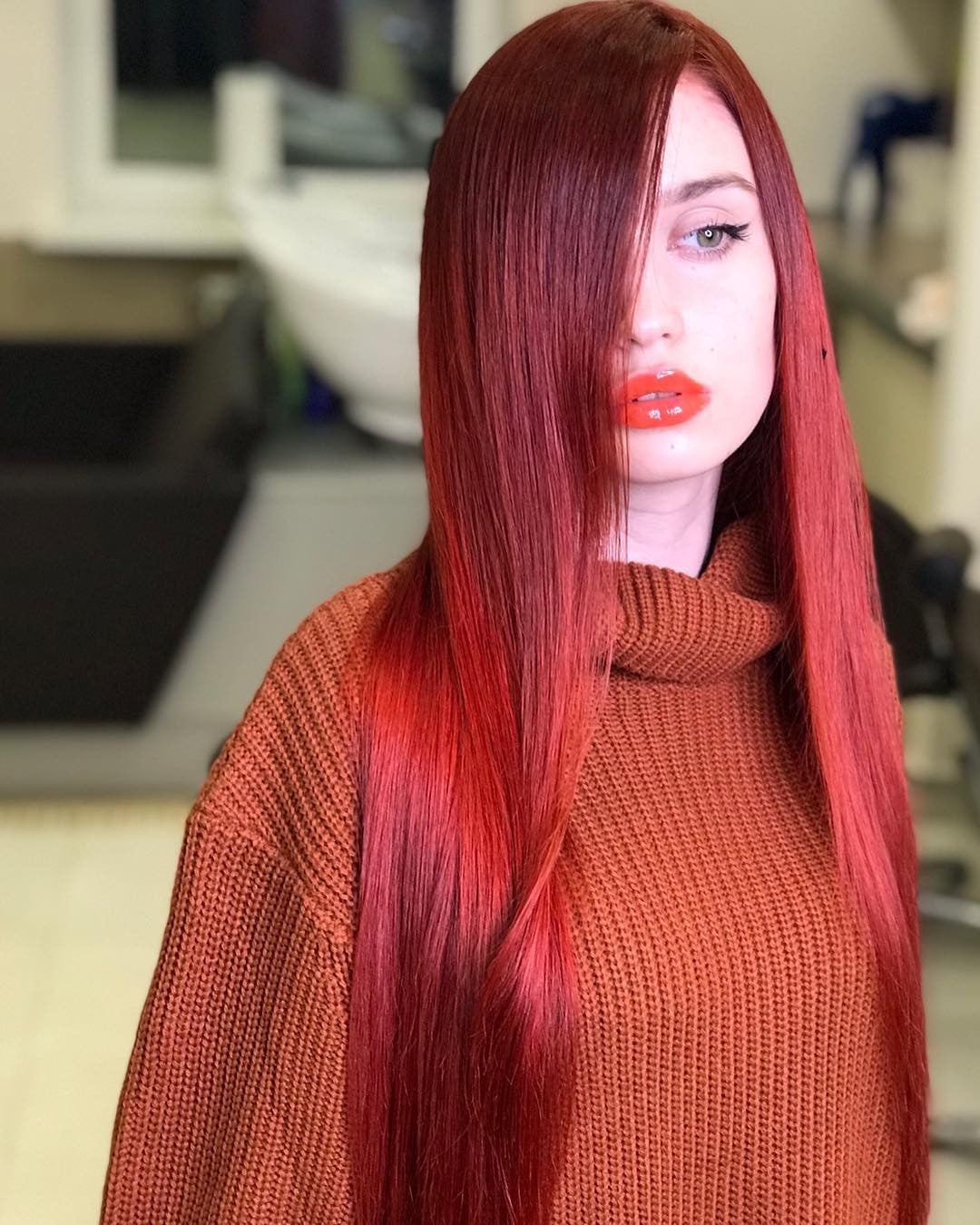 Стрижка на длинные волосы женская укладка волос, фото -  Blond Bar