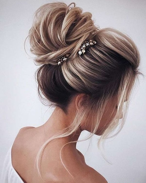 Прическа на свадьбу блонд с темными корнями, фото - Студия красоты Caramel