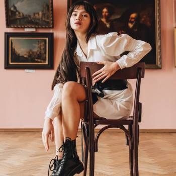 фотосессия на стуле