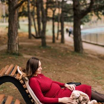 фотосесія вагітності, фотосесія у парку, фотосесія на лавці