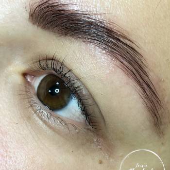 Ламинирование ресничек и долговременная укладка бровей 