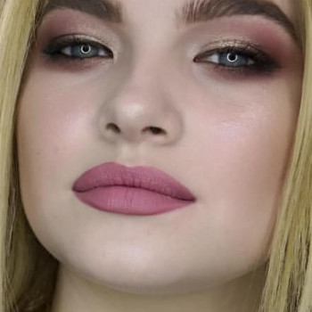 Визажист. Все виды макияжа
                    Косметолог Дарья Маріуполь