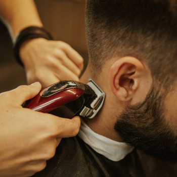 Фото з портфоліо барбершопу Lucky LLama Barber Shop (Київ)