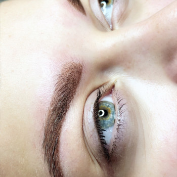 Микроблейдинг
                    Майстер перманентного макіяжу Лидия Київ