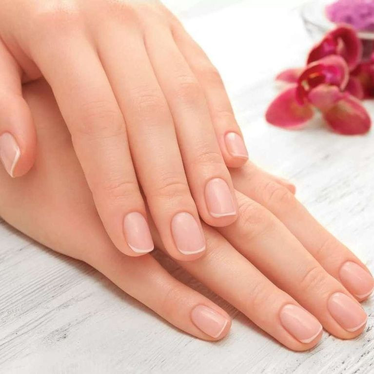 Классический маникюр нежный нюдовый, фото - Ногтевая студия MS Nail Studio by Marina Shyvtsova
