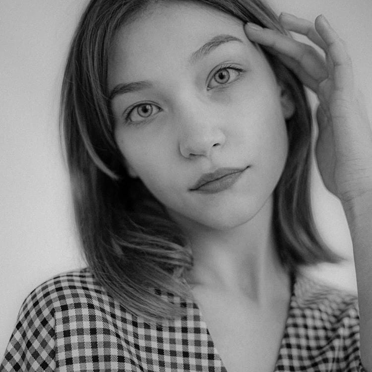 Фотосесія у студії ніжна чб, фото - Фотограф Анастасия Дмитриенко