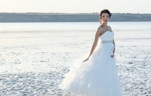 Весільна фотосесія на пляжі у сукні, фото - Фотограф Арина Амирасланова