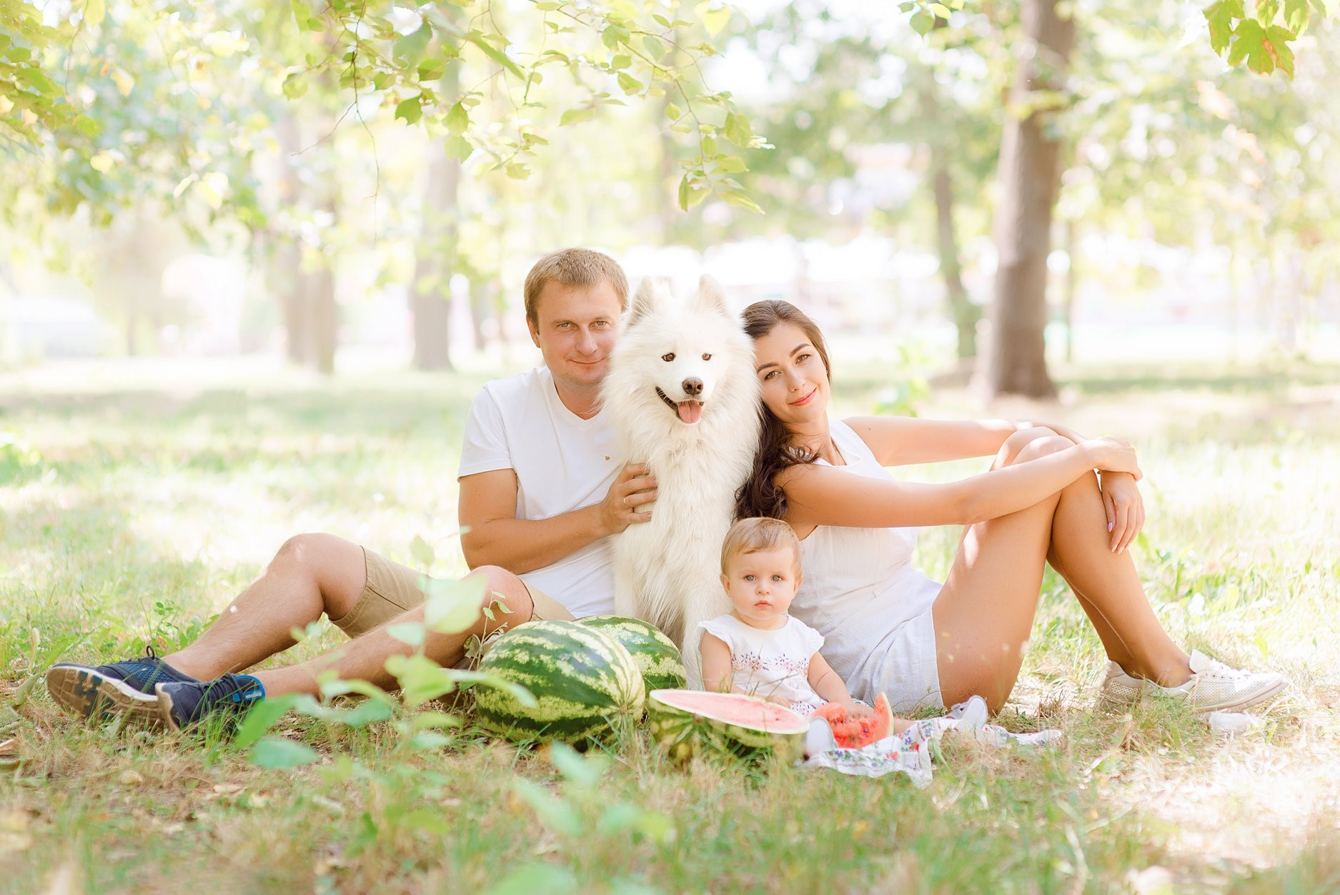 Сімейна фотосесія на природі із собакою, фото - Фотограф Светлана Бережная